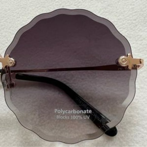 New Black Wavy Round Sunglasses - Picture 2 of 12